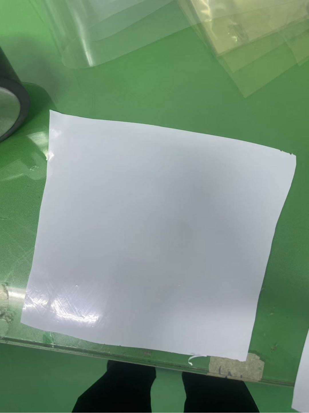 大量需求opp 厚度100un白色原膜，密度0.75每个月需要用40-50吨